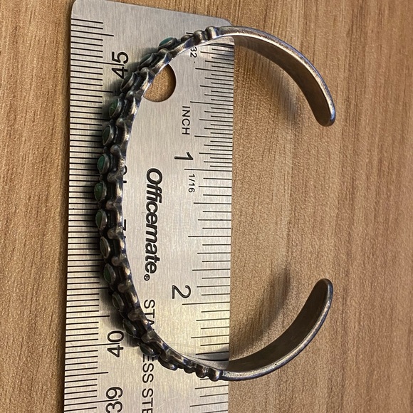 Beautiful vintage Navajo turquoise needlepoint 925 sterling silver bracelet - Picture 9 of 10